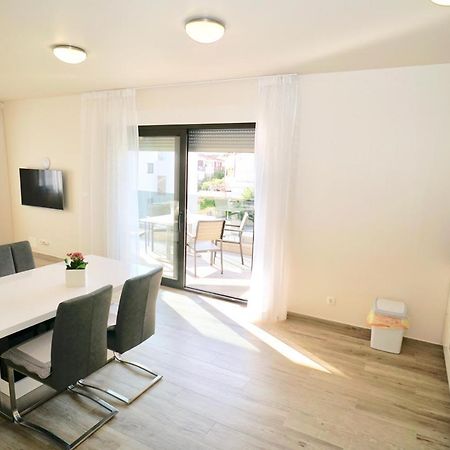 Apartments Villa Aquamarie Trogir Exterior photo