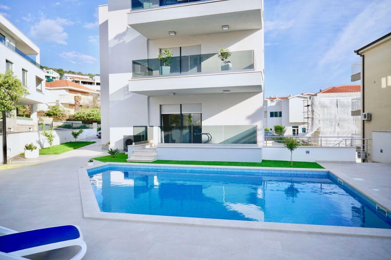 Apartments Villa Aquamarie Trogir Exterior photo